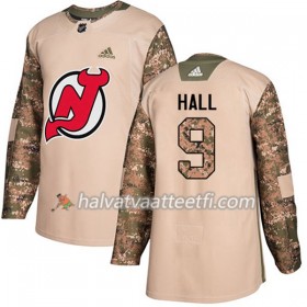 Miesten NHL New Jersey Devils Pelipaita Taylor Hall 9 Adidas 2017-2018 Camo Veterans Day Practice Authentic